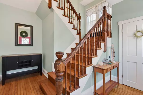 62 Ocean AVE, Portland, ME 04103