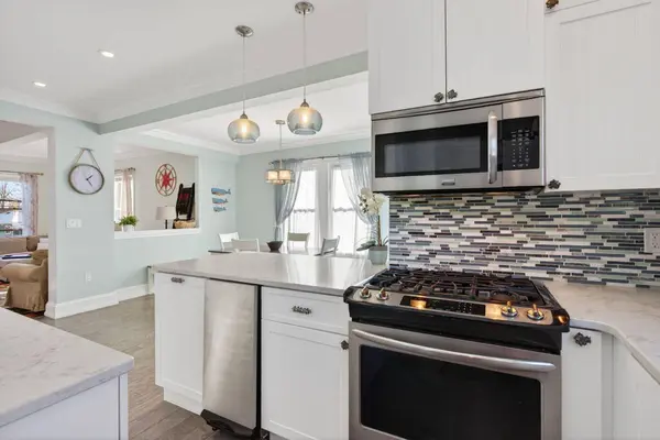 60-62 Ocean AVE, Portland, ME 04103