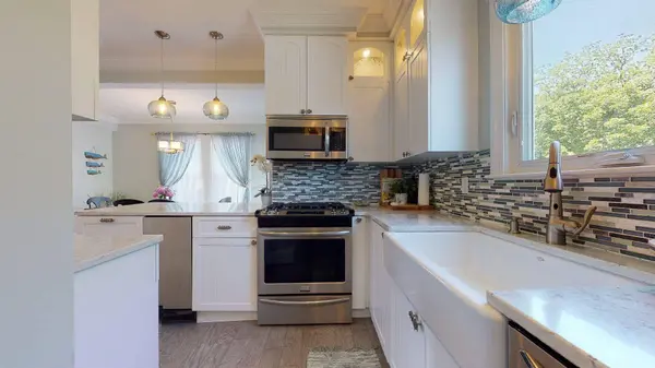 60-62 Ocean AVE, Portland, ME 04103