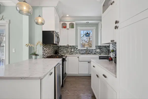 60-62 Ocean AVE, Portland, ME 04103