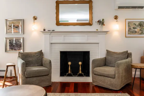 20 Babbidge RD, Falmouth, ME 04105