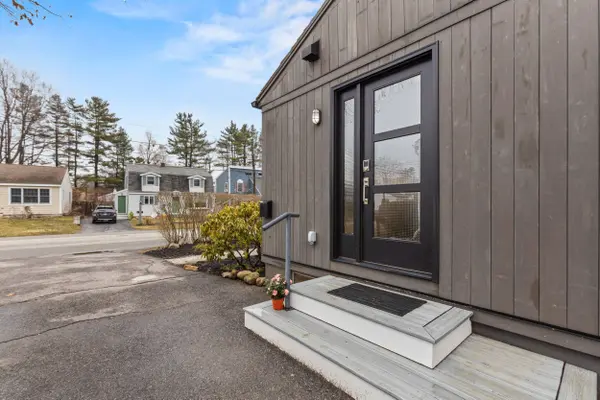 117 Colonial RD, Portland, ME 04102