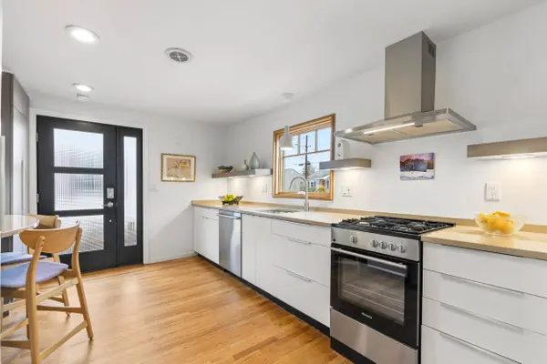 117 Colonial RD, Portland, ME 04102