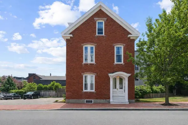 12 Smith ST, Portland, ME 04101