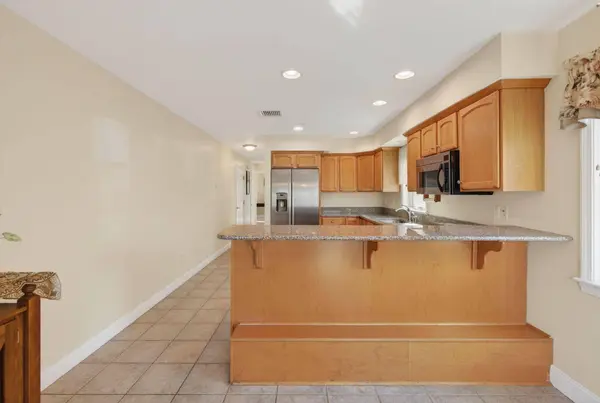 100 Starbird RD #3, Portland, ME 04102