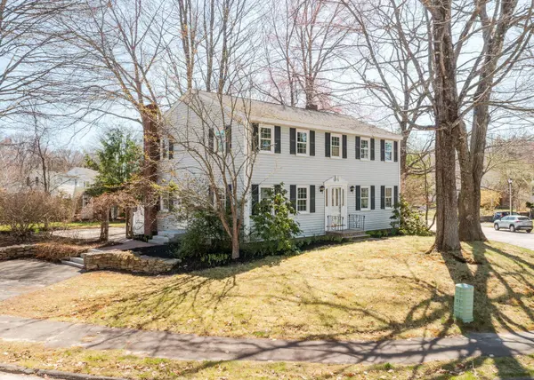 46 Birchvale DR, Portland, ME 04102