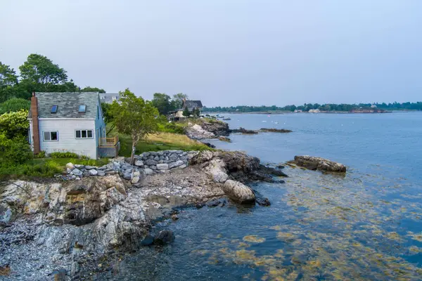 10 Griffin LN, Portland, ME 04019