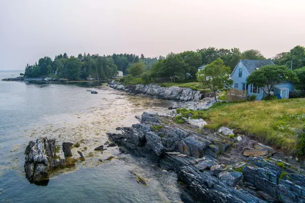 10 Griffin LN, Portland, ME 04019