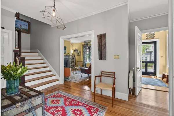 38 Neal ST, Portland, ME 04102