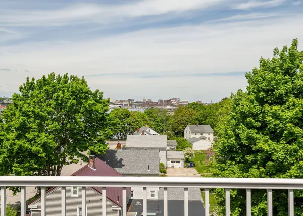 32 Clemons ST, South Portland, ME 04106