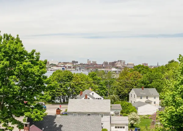 32 Clemons ST, South Portland, ME 04106