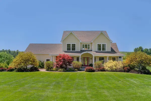 18 Linsausiq WAY, Falmouth, ME 04105