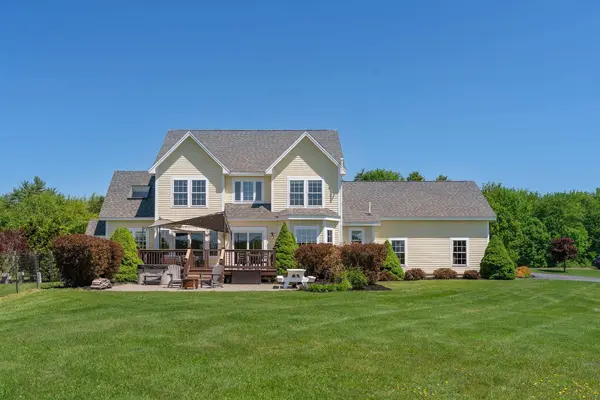 18 Linsausiq WAY, Falmouth, ME 04105