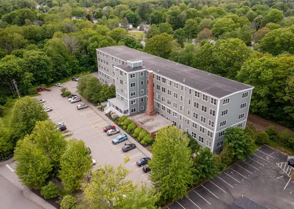 18 Park ST #405, Saco, ME 04072