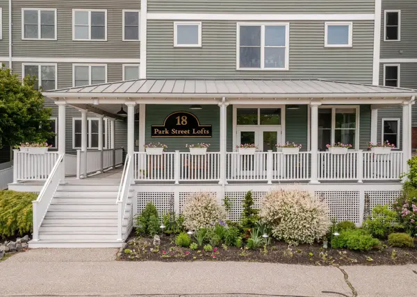 18 Park ST #405, Saco, ME 04072