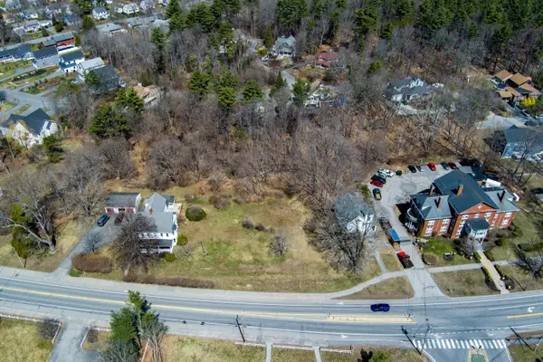 63 Capisic ST #A, Portland, ME 04102