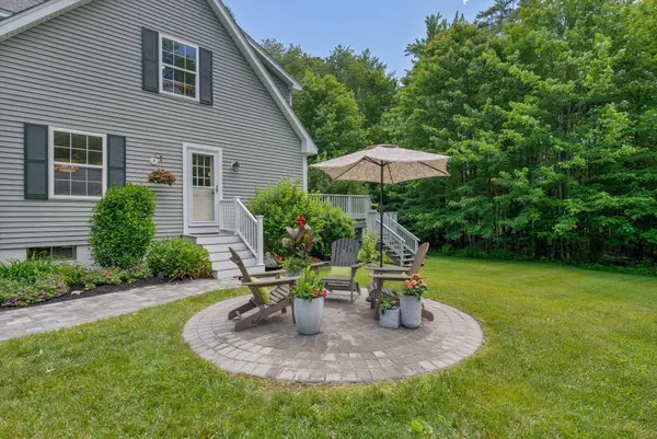 30 Birchwood TER, North Yarmouth, ME 04097