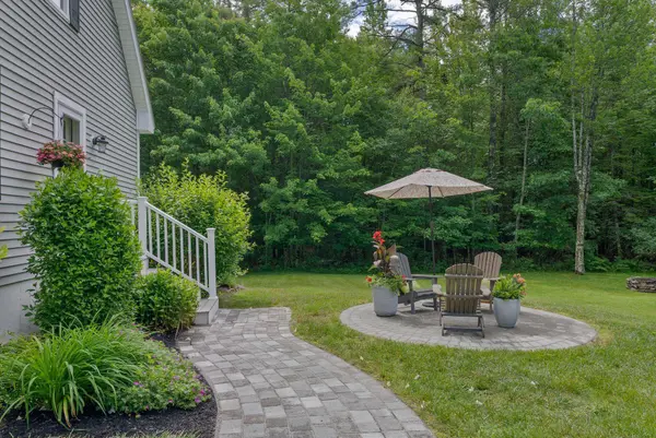 30 Birchwood TER, North Yarmouth, ME 04097
