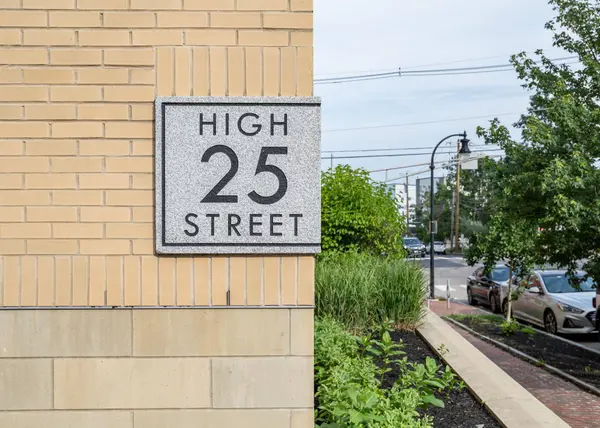 25 High ST #410, Portland, ME 04101