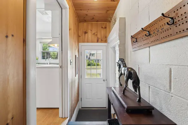 20 Caron ST, Portland, ME 04103