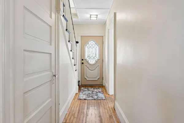 12 Eighth ST, Portland, ME 04103