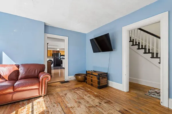 12 Eighth ST, Portland, ME 04103
