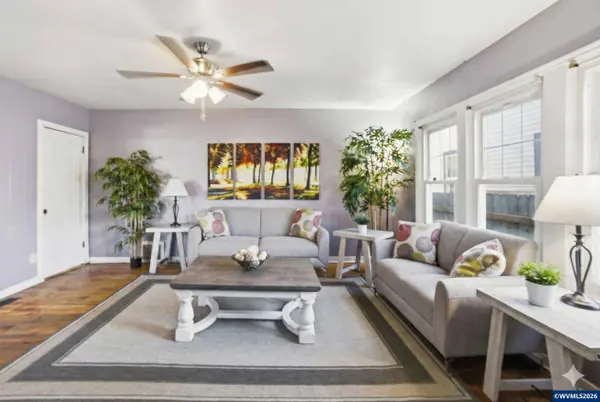 2270 Center St, Salem, OR 97301