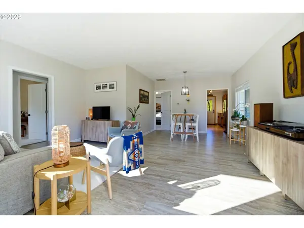 915 SE ZEE CT, Mc Minnville, OR 97128