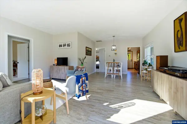 915 Zee Ct, Mcminnville, OR 97128