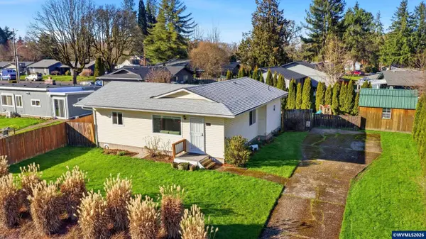 915 Zee Ct, Mcminnville, OR 97128