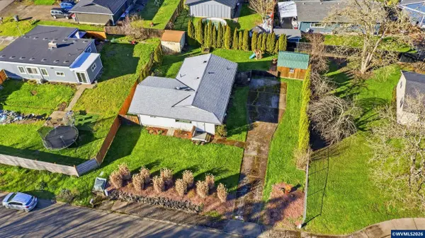 915 Zee Ct, Mcminnville, OR 97128