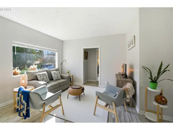 915 SE ZEE CT, Mc Minnville, OR 97128