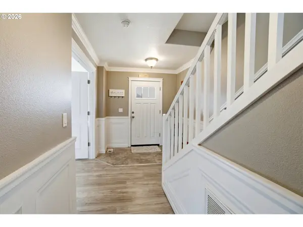 272 LAURINE ST NE, Salem, OR 97301