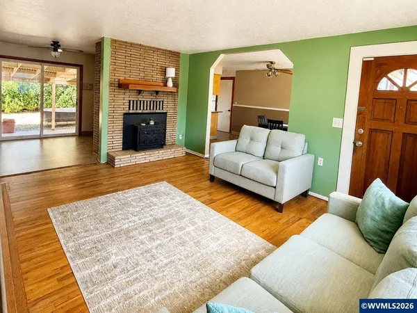 3151 Wayside Ter NE, Salem, OR 97301