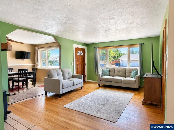 3151 Wayside Ter NE, Salem, OR 97301