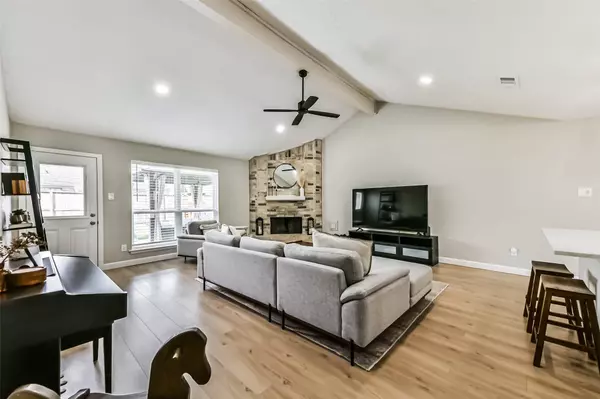 9039 Kirkland DR, Houston, TX 77089