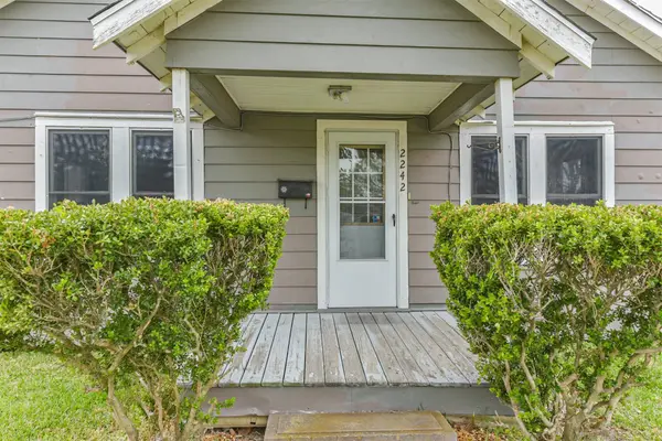 2242 Houston AVE, Pearland, TX 77581