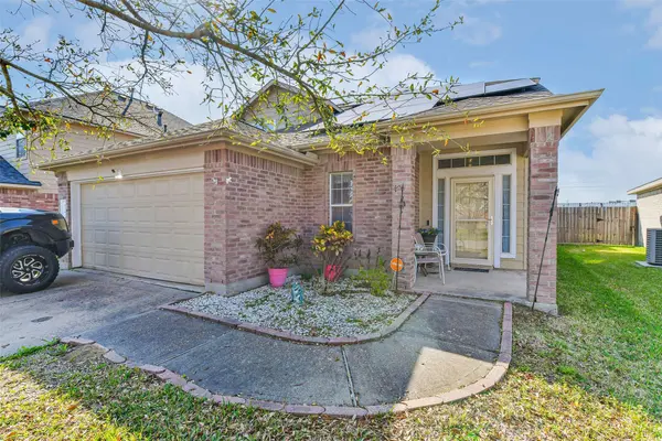8319 White Pine LN, Baytown, TX 77523