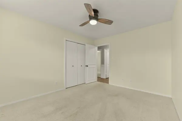 15711 Cavendish DR, Houston, TX 77059