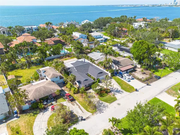 219 MIRAMAR BLVD NE, St Petersburg, FL 33704