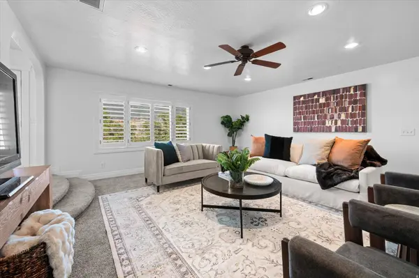 185 E SOUTH WEBER DR, South Weber, UT 84405