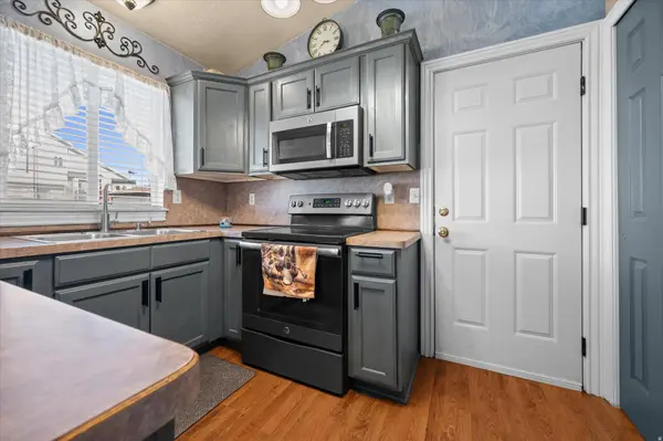 4722 S 4000 W, Roy, UT 84067