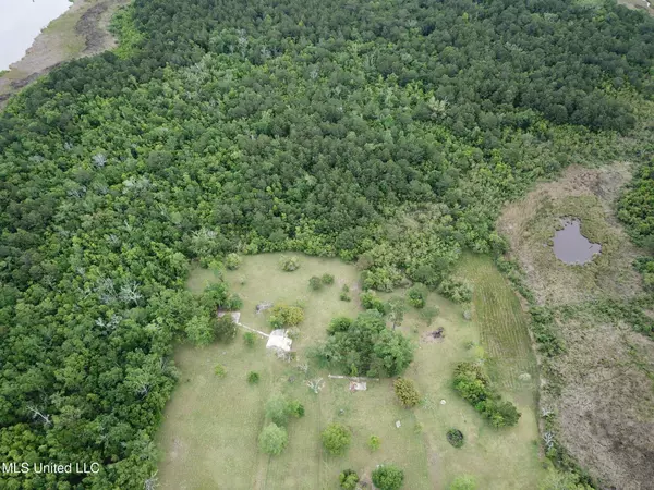 5532 Lakeshore Road, Bay Saint Louis, MS 39520