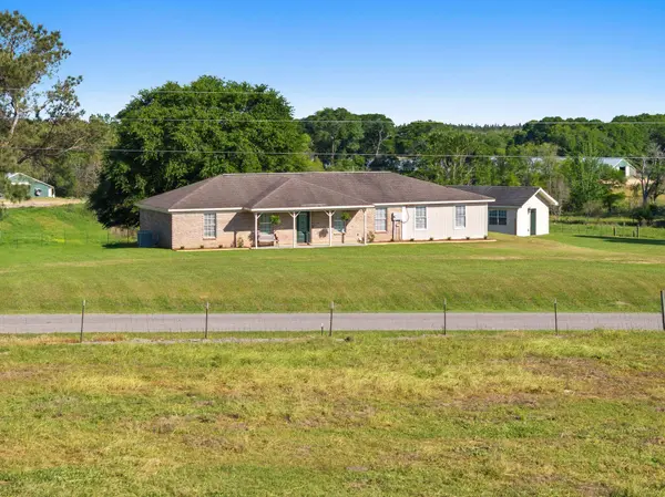 174 Doc Johnson Rd., Purvis, MS 39475