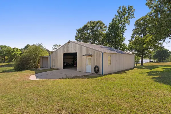 174 Doc Johnson Rd., Purvis, MS 39475