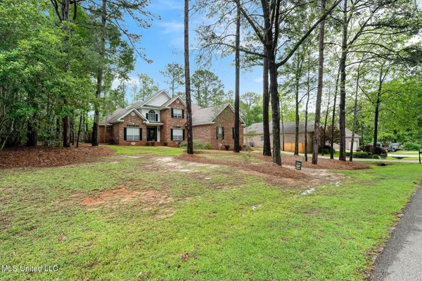 32 Cambrooke, Hattiesburg, MS 39402