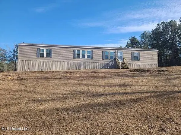 23 Daisie Myers Lane, Bassfield, MS 39421