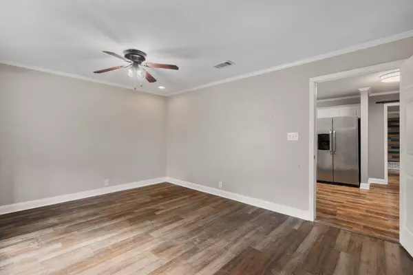 107 Forrest Dr, Petal, MS 39465