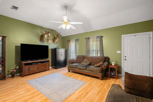 601 Purvis Oloh Rd., Purvis, MS 39475