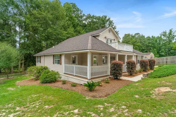 348 Elks Lake Rd., Hattiesburg, MS 39401